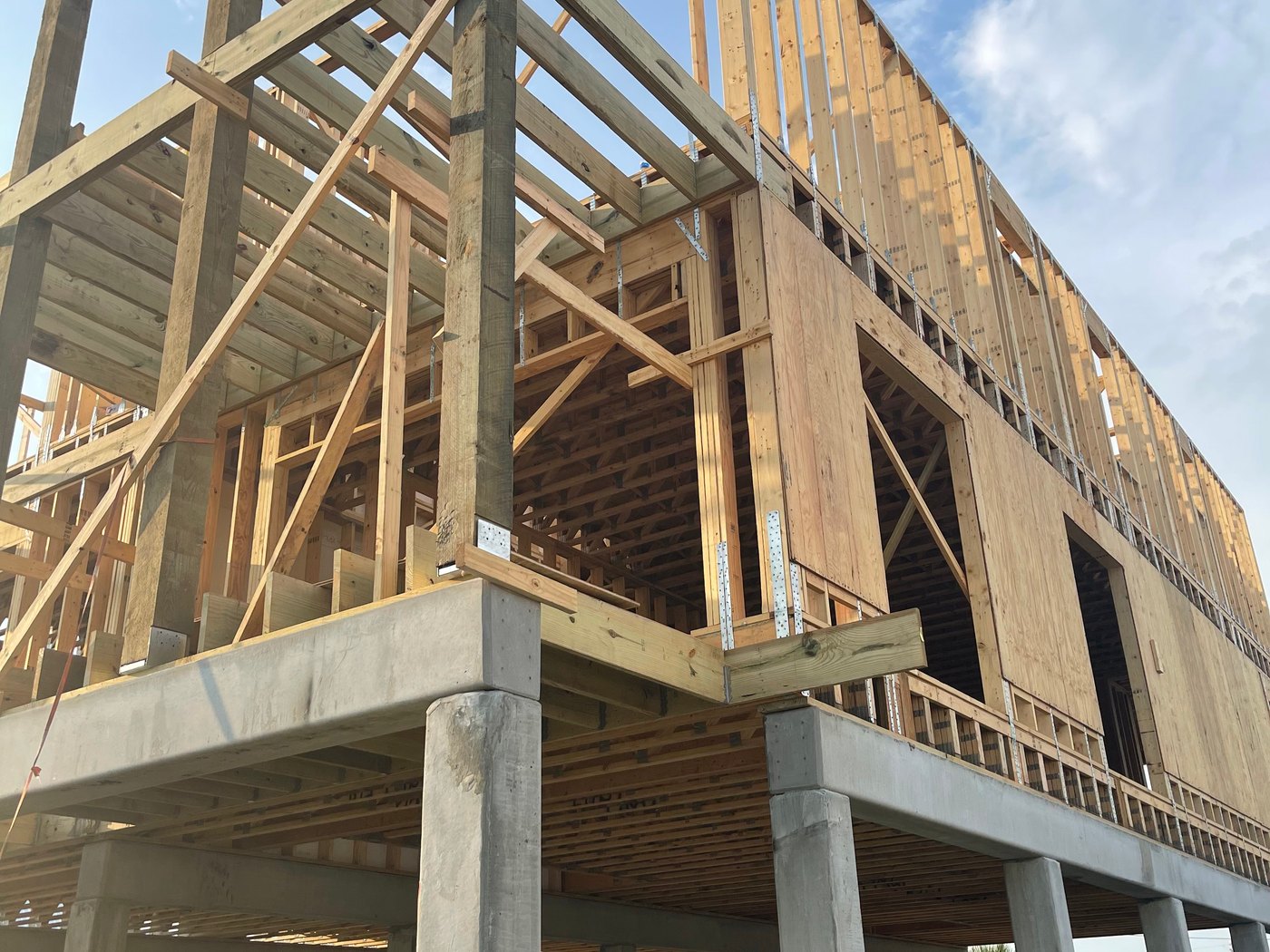 Timber framing of an elevated residence